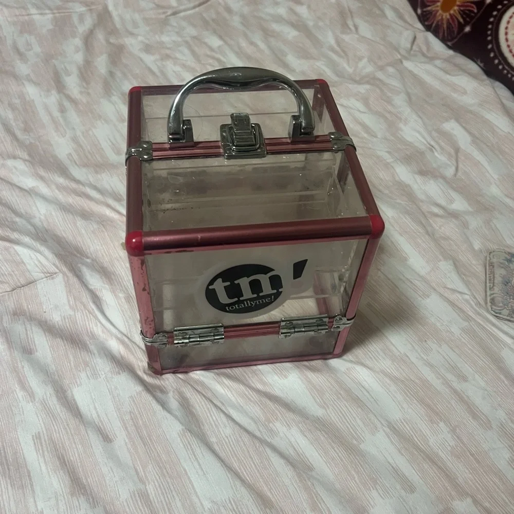 Makeup Organizer with Red Accents